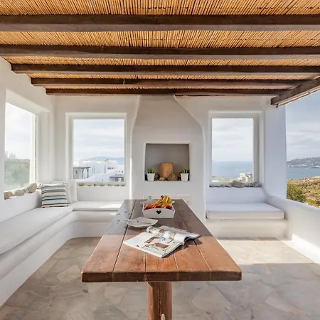 Villa Carmelita Holiday House With Pool By Stylishstays