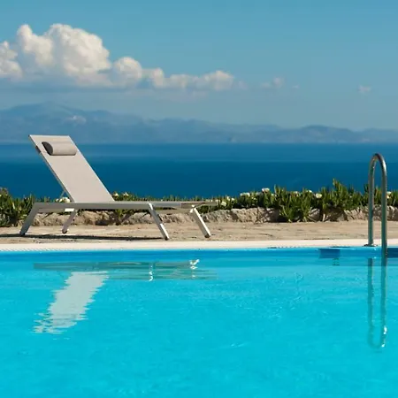 Carmelita Holiday House With Pool By Stylishstays Villa *